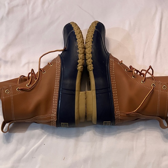 L.L. Bean navy blue bean boots - Picture 4 of 8